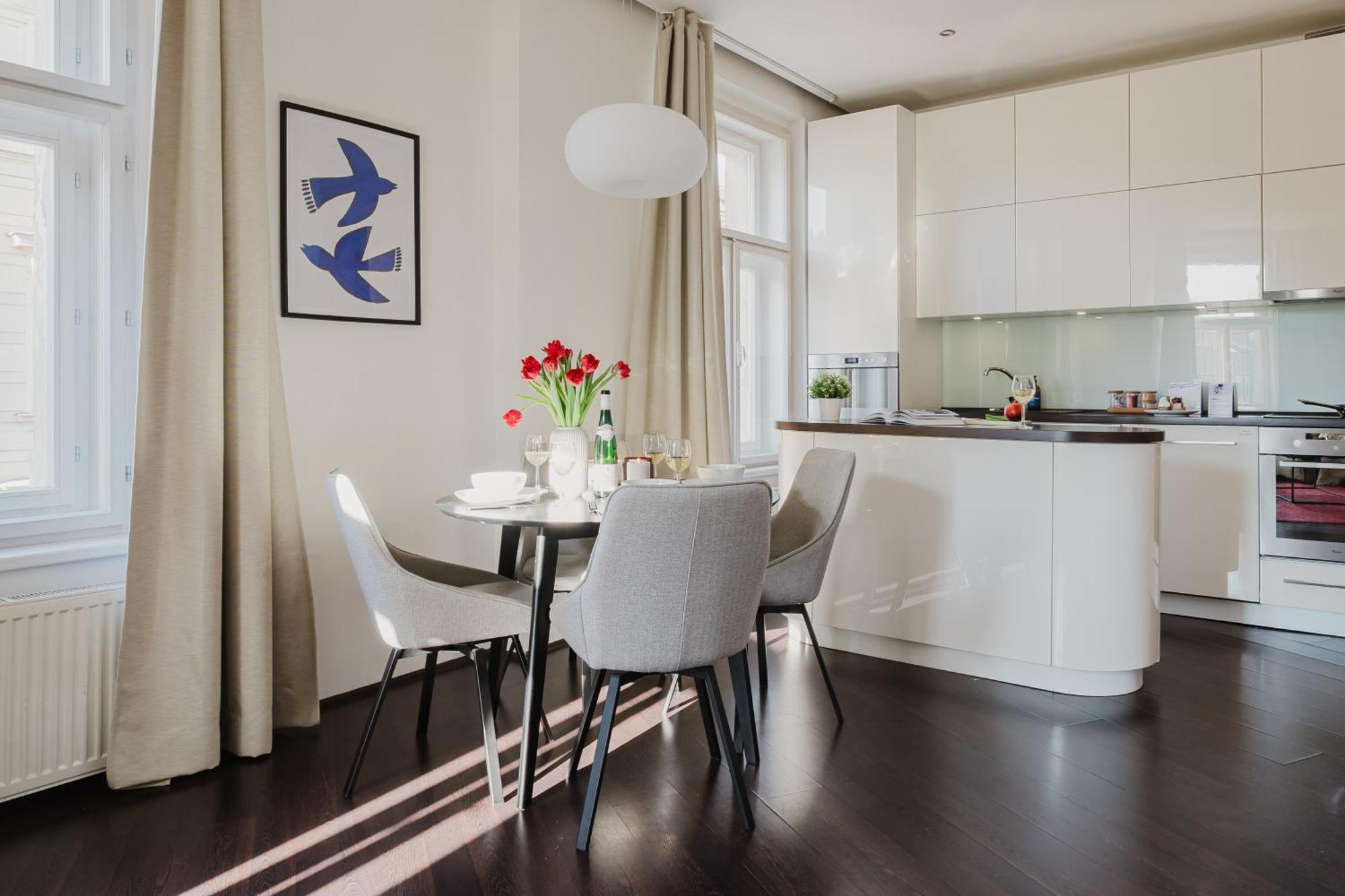 Appartement Days - Stylish - Netflix - Hip District